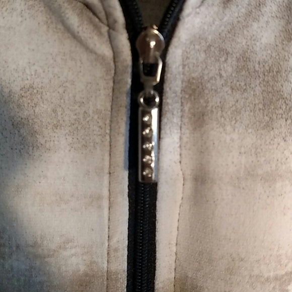 ModeLia Women's Embellished short sleeve L Blouse - Picture 3 of 5